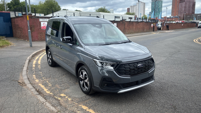 Ford Transit Connect 240 L1 Petrol 1.5 EcoBoost PHEV 150 Active FlexCab Van Auto - Image 21